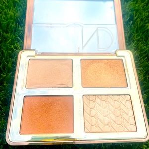 Natasha Denona Bronze and Gloe palette